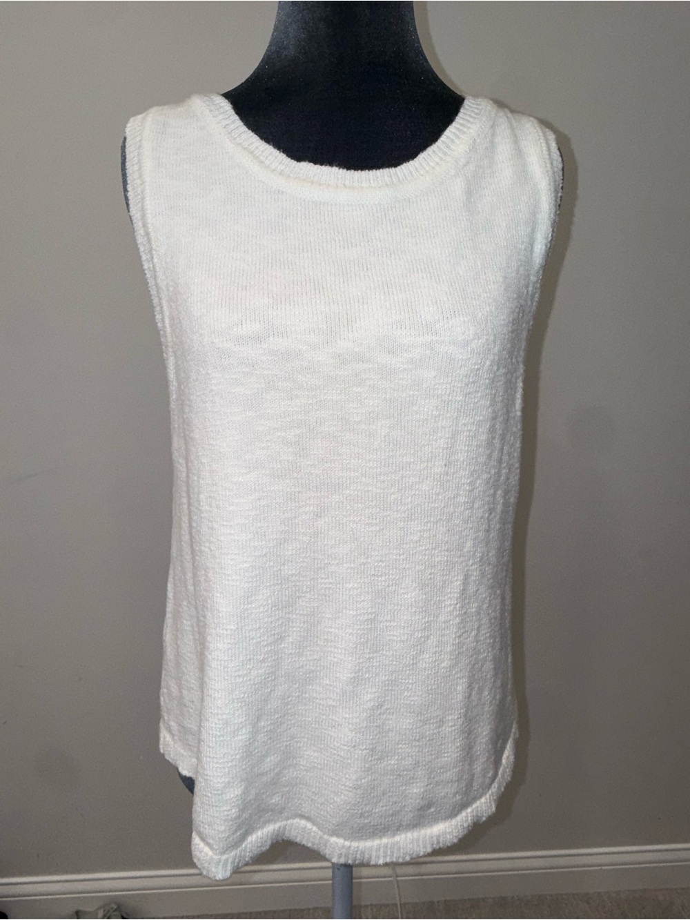 White Knit Sleeveless Tank Top - Lightweight Scoop Neck